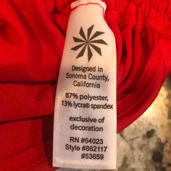 Athleta Hot Shot Performance Top W/ Ruching - Picture 12 of 13